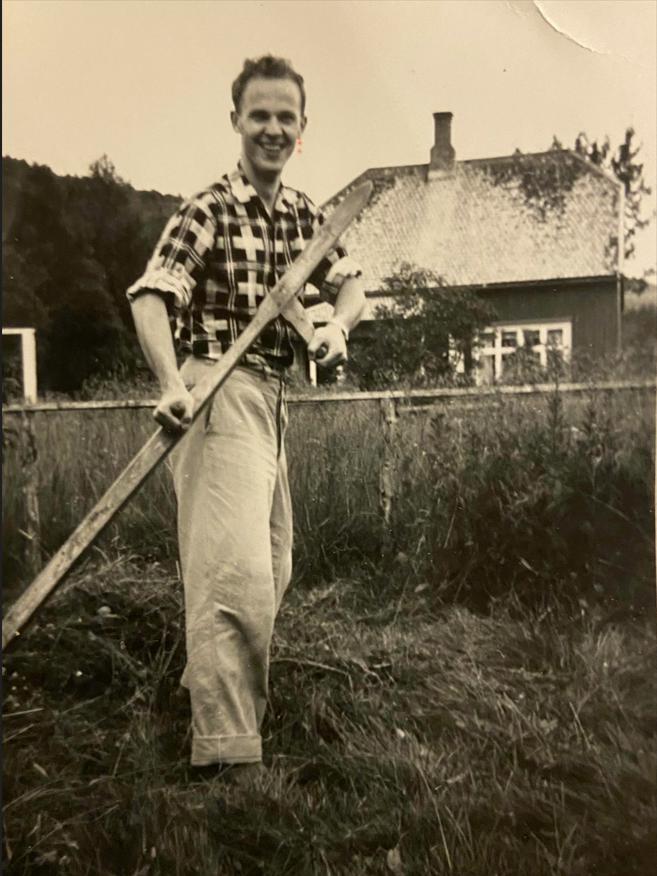 Jon med ljåen på Trøa