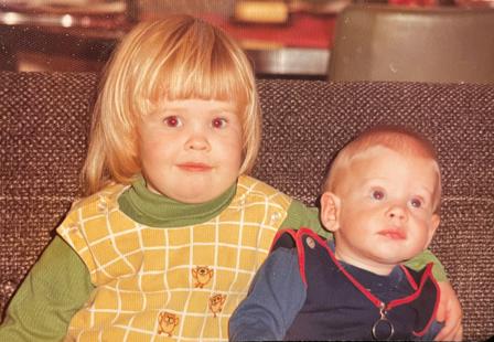 Fine representanter fra Drøbak: Astri Margrete og (Ivar) Jarle.  Vegard og Torstein er ennå ikke født